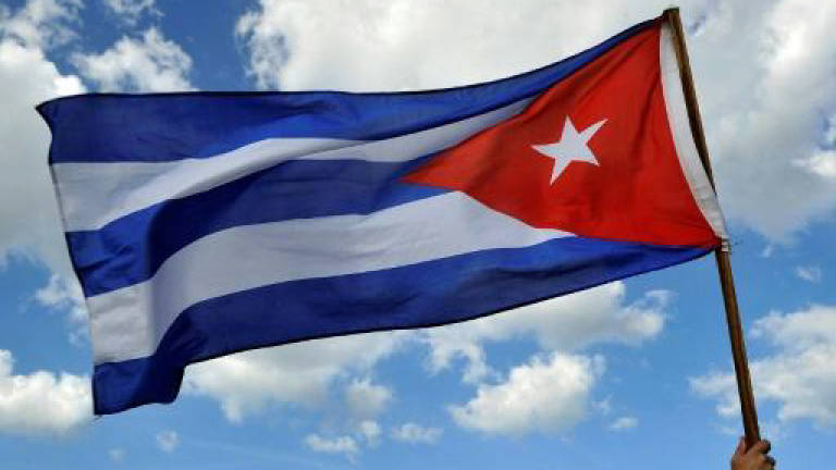 Eight military personnel die in Cuba plane crash