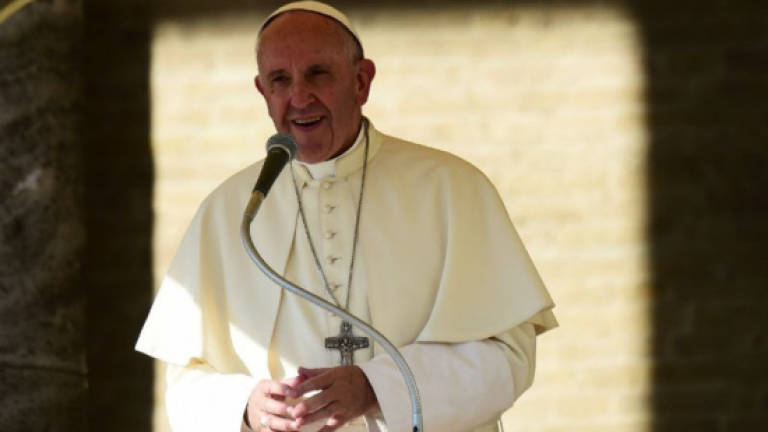 Pope in surprise visit to ex-prostitutes