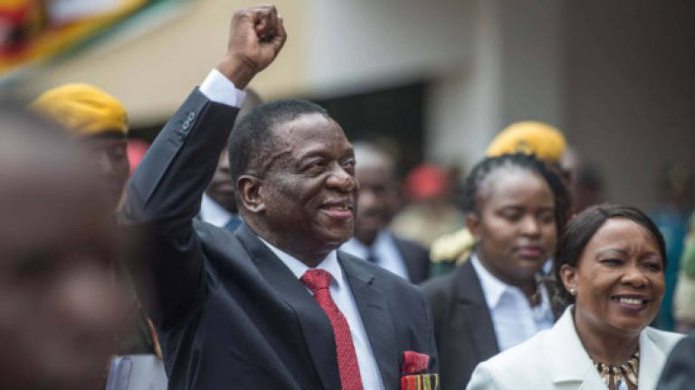Zimbabwe's Mnangagwa set to strengthen grip at party meeting
