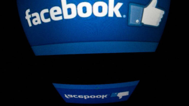 Facebook says government data queries up 13%