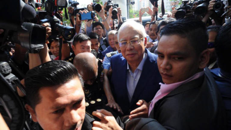 Najib arrives at MACC HQ for questioning on SRC probe (Updated)