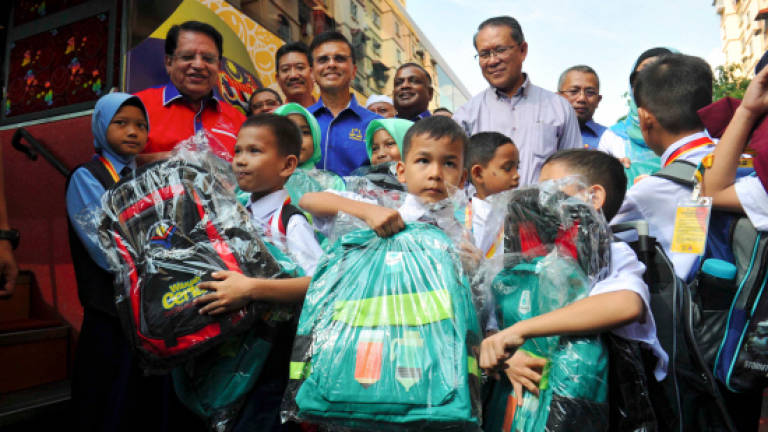 FT Ministry allocates RM12m for free school bus services