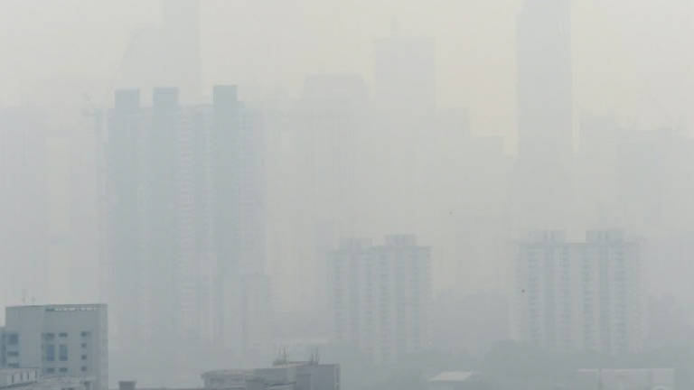 Singapore shrouded in smog as haze returns to South East Asia