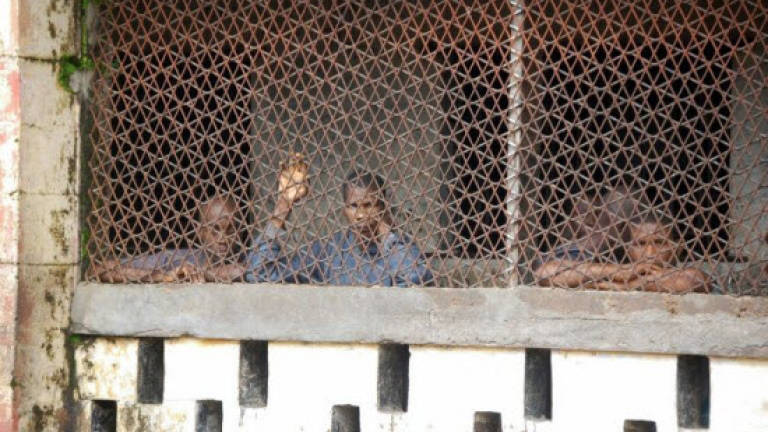 Doing time in 'Hell': Life in Sierra Leone's rundown prisons