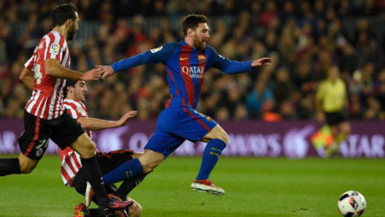 Keep calm on Messi deal, says Barca coach