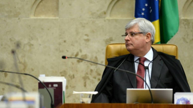 Corruption probes target nine Brazilian ministers