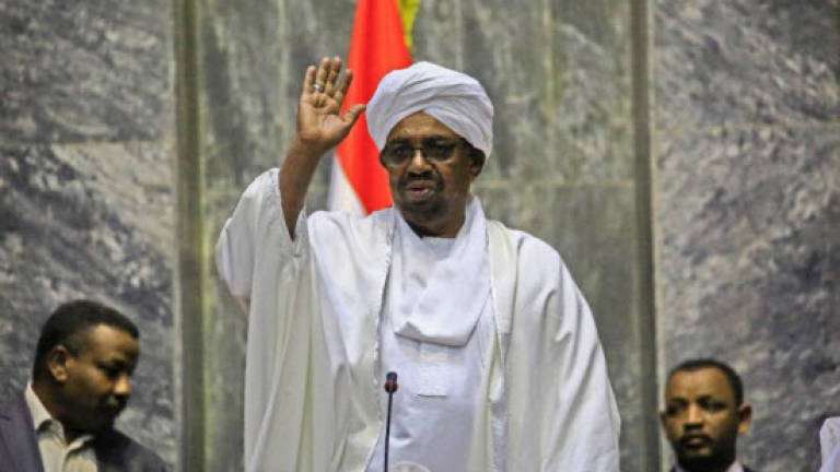 Bashir names new oil, foreign ministers in Sudan reshuffle