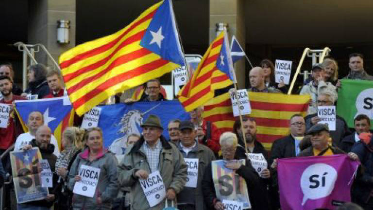 'We are Catalans': Scots voice referendum solidarity