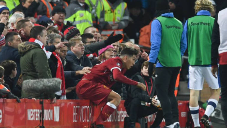 Liverpool to cooperate if FA probes Firmino-Holgate spat