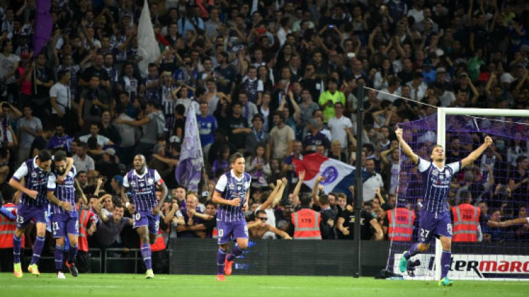Ten-man PSG stunned at Toulouse