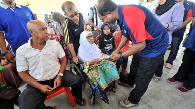 Perak MB retreat endears Zambry to 165,000 people