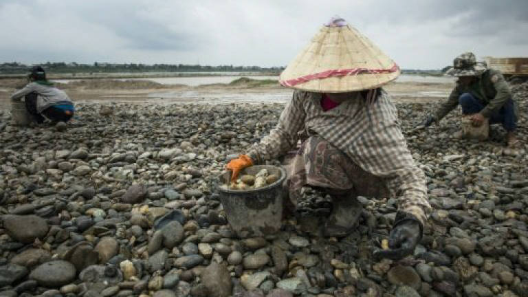 Grain drain, Laos' sand mining damaging the Mekong