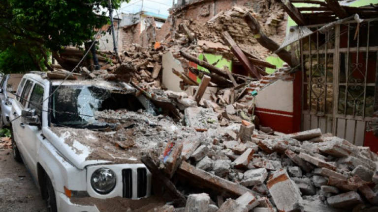 Race to rescue survivors from ruins of Mexico quake