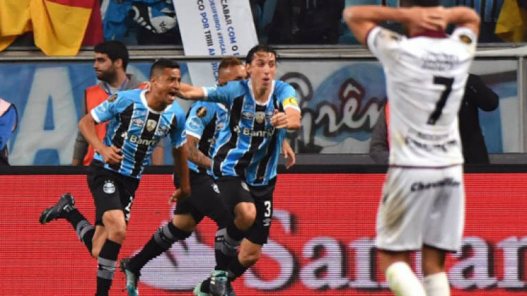 Gremio edge clear in Copa Libertadores final
