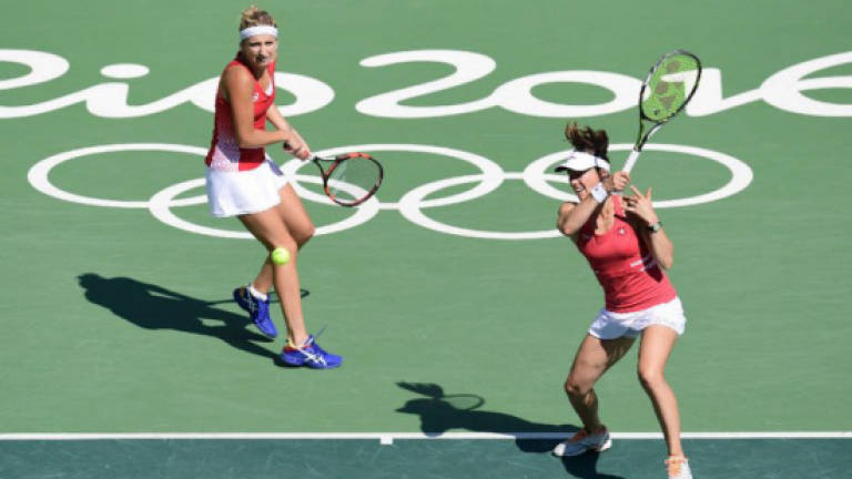 'Big sister' Hingis looks to end 20-year Fed Cup wait