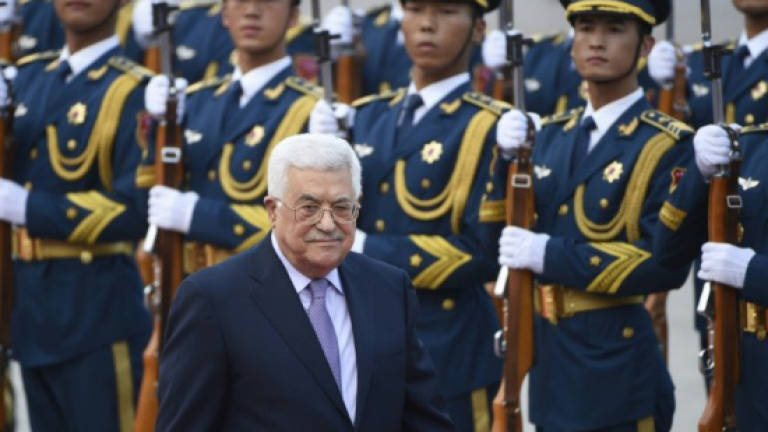 Abbas congratulates two Koreas on liberation day