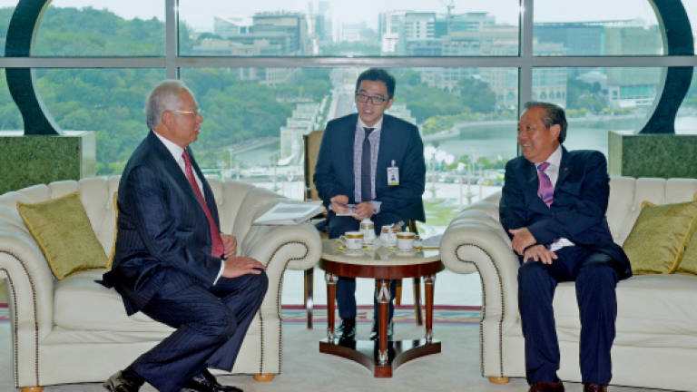 Najib receives courtesy call from Vietnam DPM