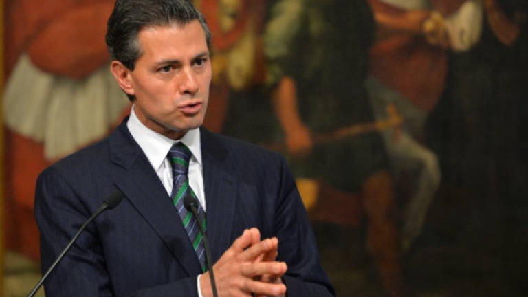 Mexico's Pena Nieto discharged after gall bladder surgery