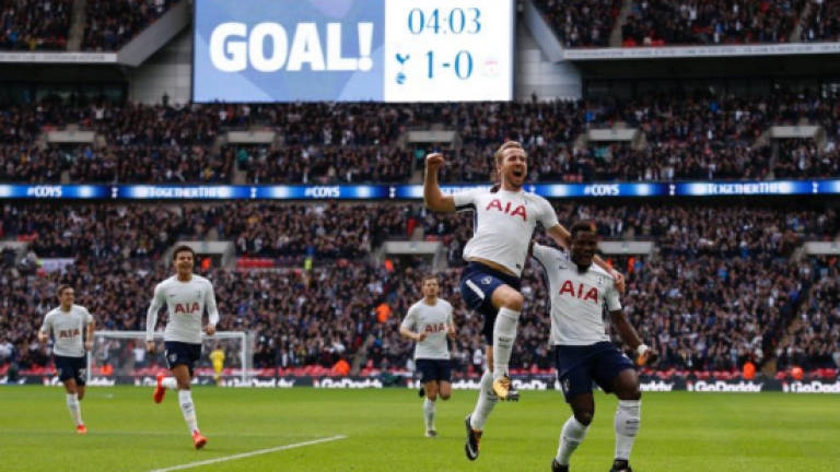 Spurs' Kane rips sorry Liverpool to shreds