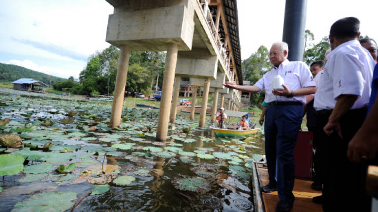 Najib joins efforts to conserve Tasik Chini
