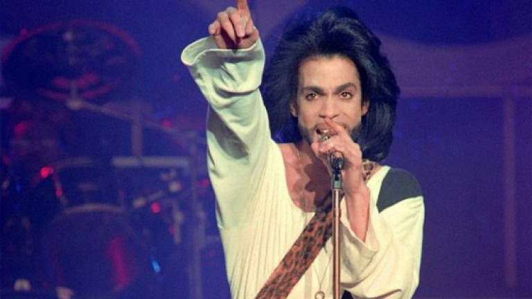 Judge rules that Prince's six siblings are his heirs
