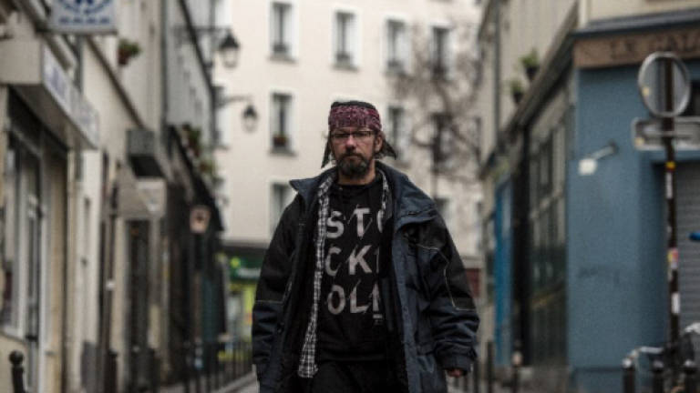 Down but not out: French homeless man takes Twitter by storm