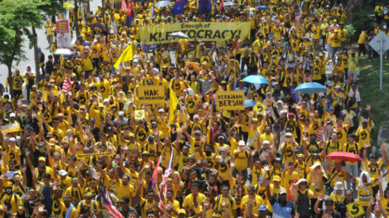 Opposition MP's, A. Samad Said questioned by police over Bersih 5