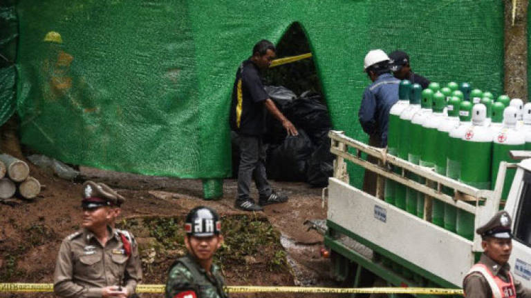 Rescue efforts for boys trapped in Thai cave begin