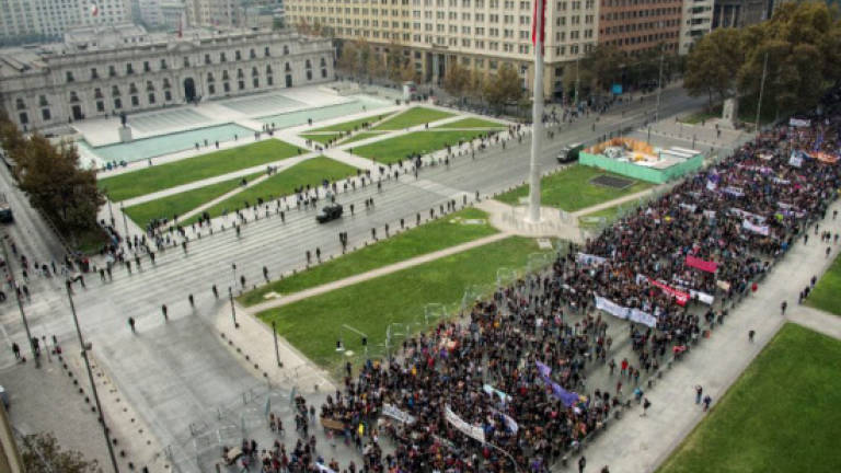 'No means no!': Chilean students condemn sexual violence