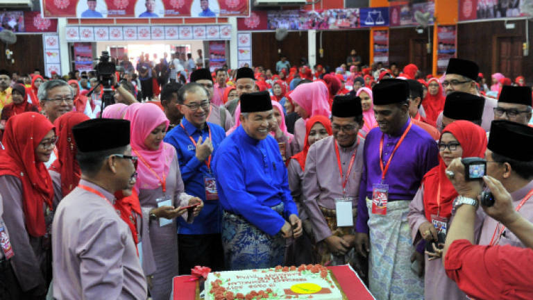 Grassroot leaders, don't be 'apple polishers': Zahid