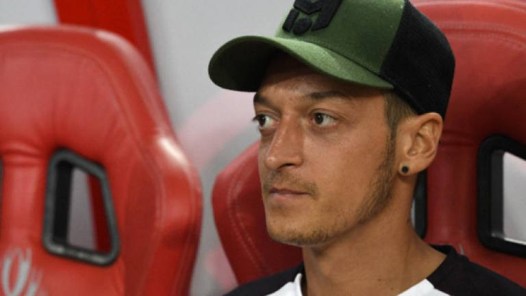 'So much love': Ozil thanks Arsenal fans after Germany racism row