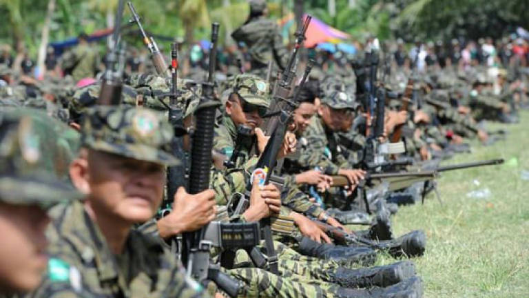 Six dead as Philippine militants battle pro-IS splinter group