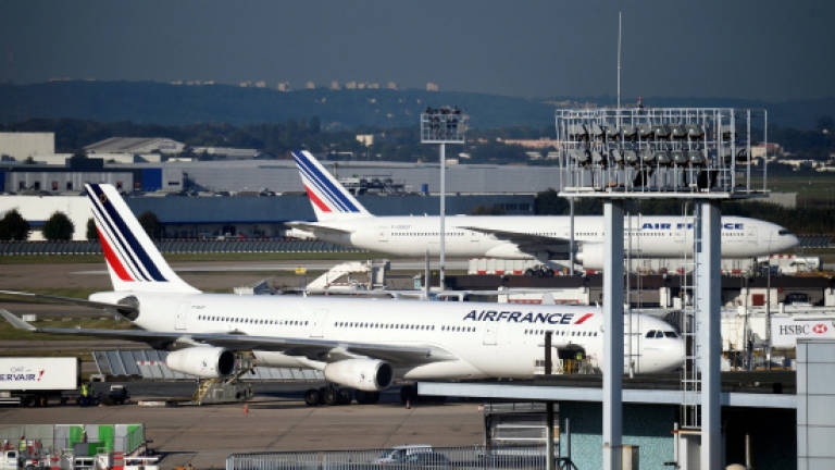 Air passengers grounded in strike-hit Germany, France