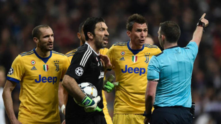 Buffon should watch his mouth, says Italian ref chief