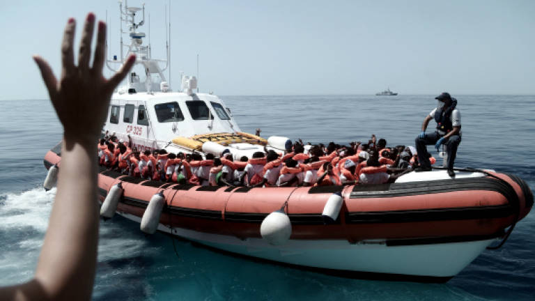 People smugglers make billions: UN report