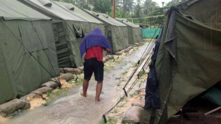 Refugee found dead at Australia camp on PNG