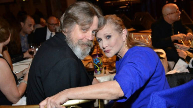 Mark Hamill pays tribute to 'space sis' Carrie Fisher