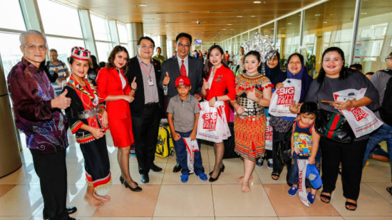 AirAsia launches inaugural Kuching-Langkawi flight