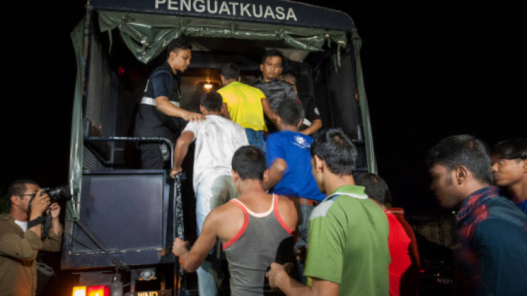 Tawau deports 156 Indonesian illegal immigrants to Nunukan