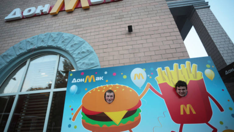 Ersatz McDonald's becomes hit in rebel east Ukraine