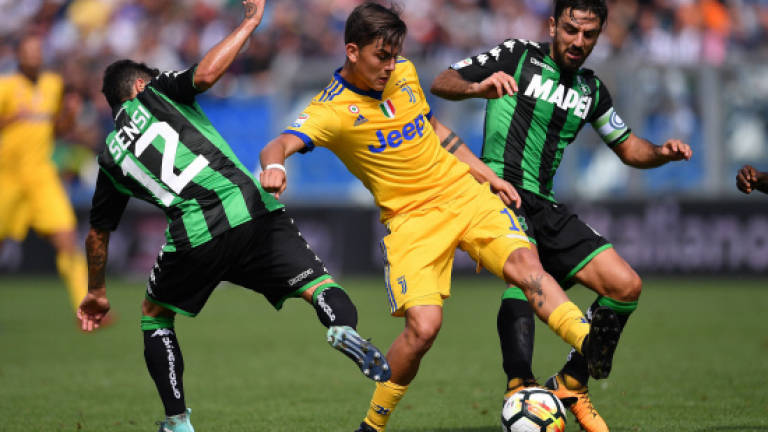 Dybala, Mertens hat-tricks as Juventus, Napoli stay perfect