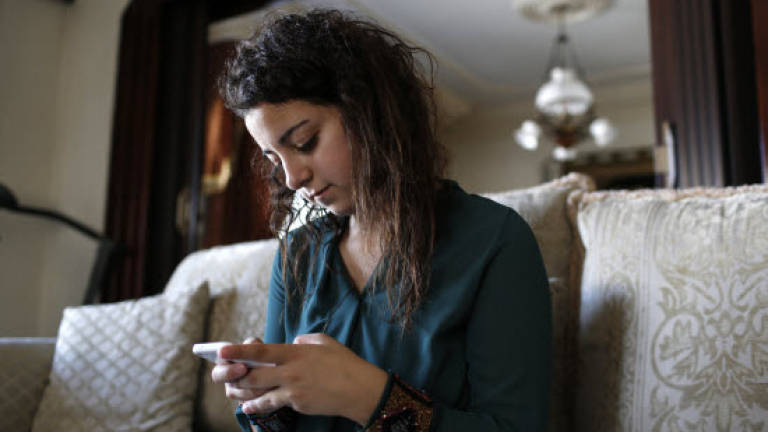 Gaza teen's war tweets make her a social media sensation