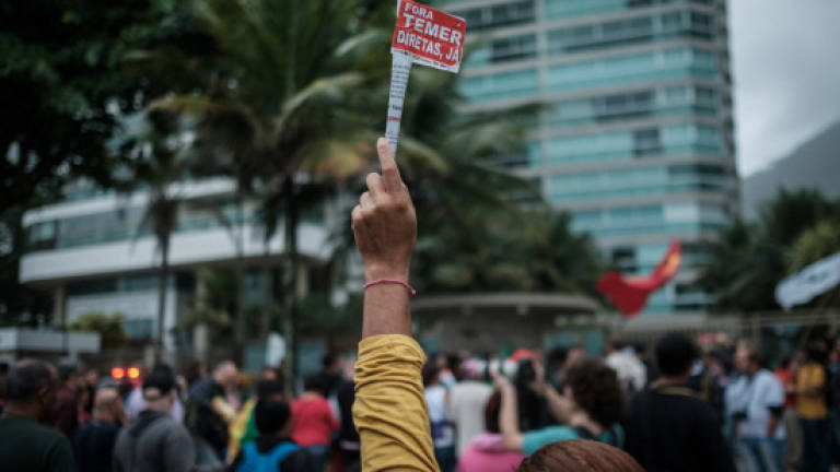 Brazil's Temer wins time in corruption crisis
