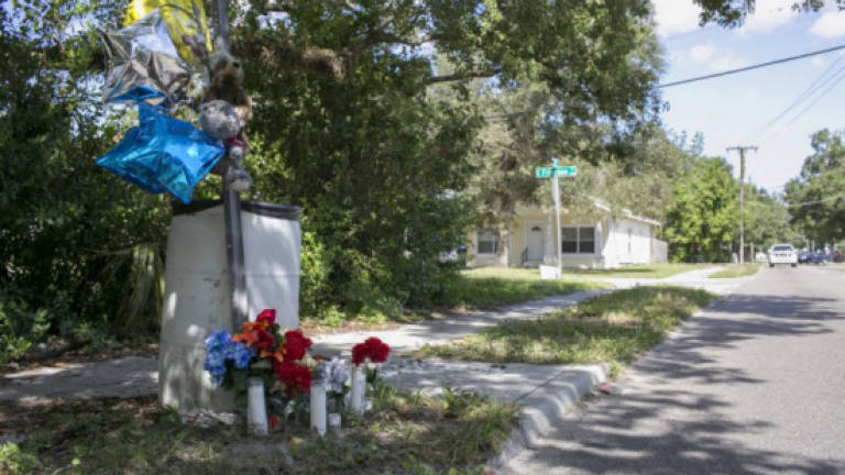 Reward offered as Florida authorities hunt serial killer