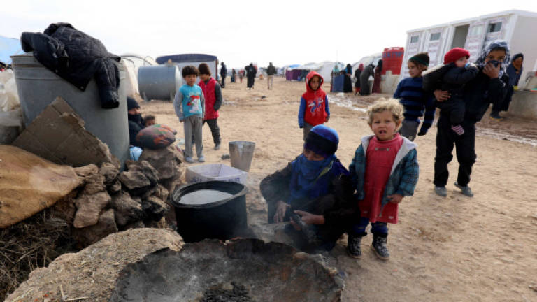Displaced Syrians survive war but face battle against cold