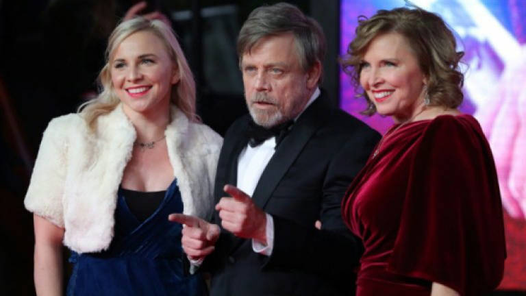 'Star Wars' Mark Hamill to present award at Oscars