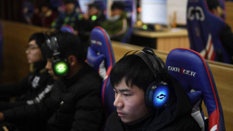 In China's eSport schools students learn it pays to play
