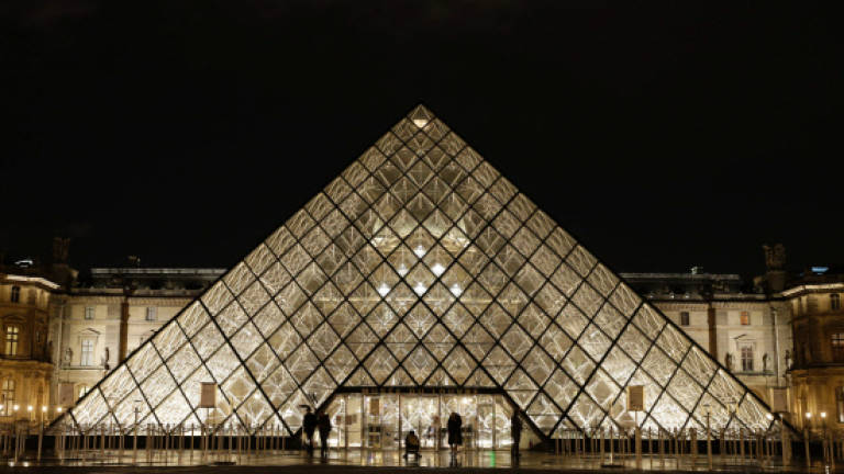 Investigators believe Louvre attacker is Egyptian