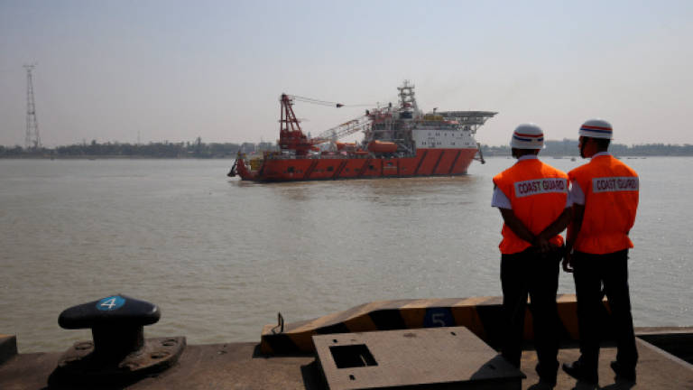 Malaysian aid ship for Rohingya arrives in Bangladesh