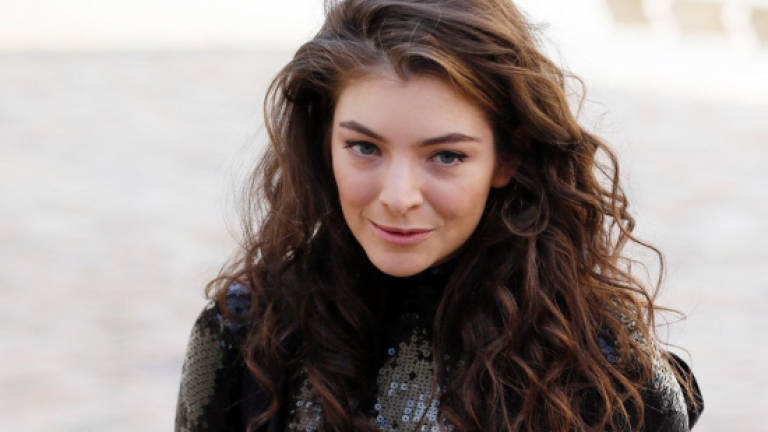 Lorde cancels Israel show after pressure